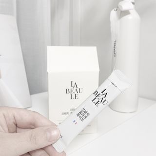 라보르 프렌치 콜라겐 화이트 — 5점을 준 리뷰어가 2022년 10월 올린 사용 사진
