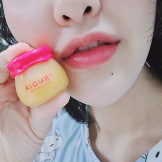 [후르디아] 올리브영 꿀과즙 립밤 2종 (블루베리/석류) — 4.5점을 준 리뷰어가 2021년 11월 올린 사용 사진