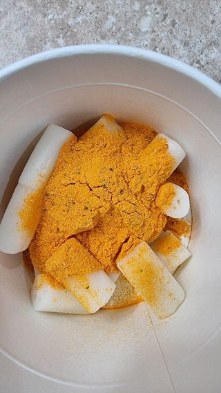 나우  [요리궁리] B타입 ( 매콤, 치즈, 매콤까르보 ) 꽃떡볶이 6개입 세트 — 5점을 준 리뷰어가 2025년 3월 올린 사용 사진