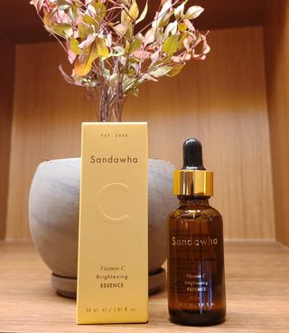 스킨큐어 산다화 비타민c 화이트닝 에센스 30ml — 4점을 준 리뷰어가 2022년 2월 올린 사용 사진