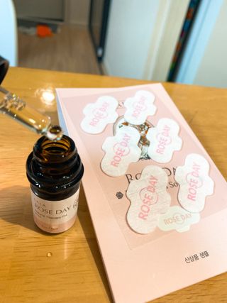 라라로즈데이 시즌2 천연 아로마오일 Y존 케어 속옷향수 이너퍼퓸 5ml  여성의 자존감을 UP시키자 — 5점을 준 리뷰어가 2021년 10월 올린 사용 사진
