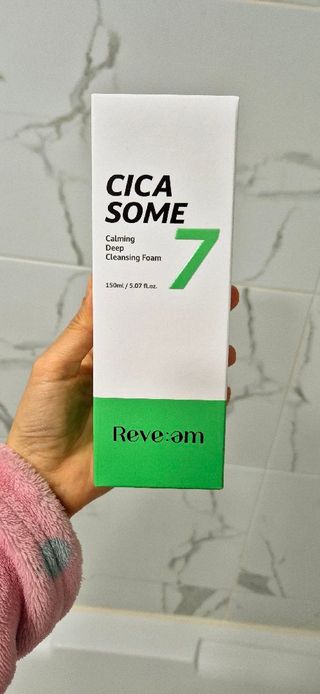 나우 [리브엠] 화해 1등 각질 클렌저! 시카좀 카밍 딥 클렌징 폼 — 5점을 준 리뷰어가 2024년 11월 올린 사용 사진