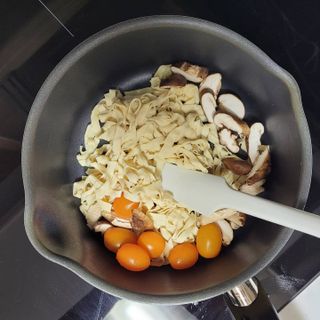 [풀무원] 식물성 저당질식 세트, 두부면 매콤라구파스타와 두부면 직화짜장 — 4점을 준 리뷰어가 2021년 4월 올린 사용 사진