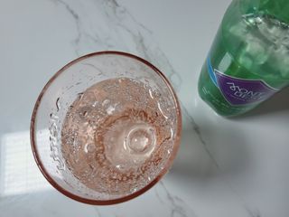 몽베스트 Montbest with Sparkling water Plain 20병 — 5점을 준 리뷰어가 2022년 5월 올린 사용 사진