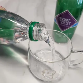 몽베스트 Montbest with Sparkling water Plain 20병 — 5점을 준 리뷰어가 2022년 10월 올린 사용 사진