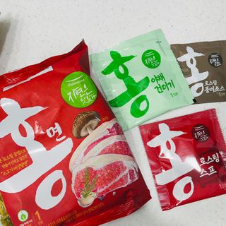 [풀무원] 자연은맛있다 정면, 백면, 홍면  세트 — 5점을 준 리뷰어가 2021년 4월 올린 사용 사진
