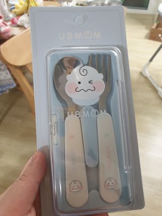 유비맘 스푼포크 케이스 세트 1+1 _컬러랜덤 발송 — 5점을 준 리뷰어가 2021년 1월 올린 사용 사진