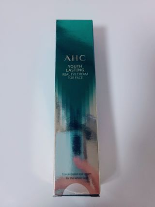 [NEW 탄력유턴 아이크림] AHC 유스 래스팅 리얼 아이크림 포 페이스 — 5점을 준 리뷰어가 2021년 2월 올린 사용 사진