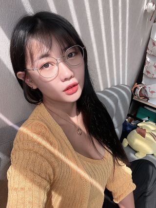 뷰맵  풀티타늄 초경량 9g 모던 판토 YOURS VM1024 SLV — 5점을 준 리뷰어가 2021년 9월 올린 사용 사진