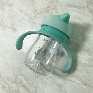 유비맘 트라이탄 코니빨대컵_컬러 랜덤 발송 — 4점을 준 리뷰어가 2021년 2월 올린 사용 사진