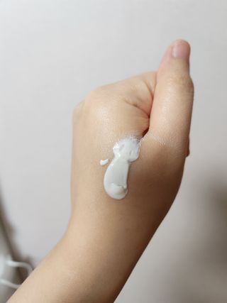 렉스리 데일리 톤업 크림 Rexri Daily Tone Up Cream — 3.5점을 준 리뷰어가 2022년 10월 올린 사용 사진