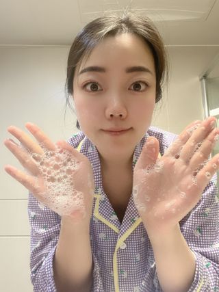프리마인 메이크업과 들뜨는 각질까지 한방에 깐달걀로! 순하기까지한 셀베이스 그린티클렌저(200ml) — 5점을 준 리뷰어가 2023년 5월 올린 사용 사진