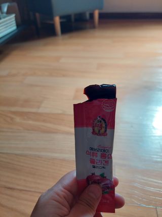 젤리드림 [젤리스틱 3종] 홍삼흑마늘, 동충하초, 석류콜라겐 — 5점을 준 리뷰어가 2022년 9월 올린 사용 사진