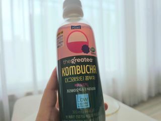 더그레잇티 콤부차 [매일유업] 더그레잇티 44kcal 콤부차 300ml *12개입 (오리지널 6개+베리리치 6개) — 5점을 준 리뷰어가 2023년 8월 올린 사용 사진