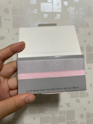 [갸스비] 메이크업은 그대로, 피지만 쏙 - BB킵 오일컨트롤 파우더 페이퍼 — 5점을 준 리뷰어가 2021년 7월 올린 사용 사진