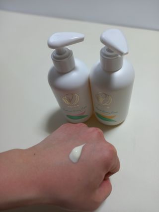 mom e 맘이 내추럴 베이비 케어 샴푸앤바스+로션 — 3.5점을 준 리뷰어가 2021년 1월 올린 사용 사진