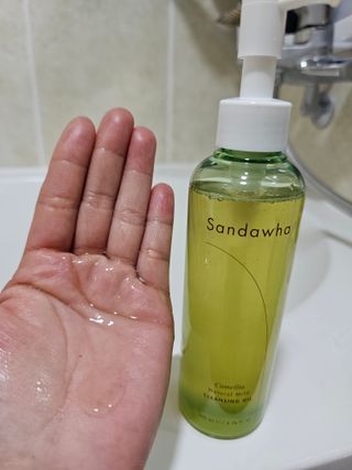 스킨큐어 산다화 순한 클렌징 동백 오일 200ml — 5점을 준 리뷰어가 2023년 4월 올린 사용 사진