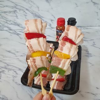 [다물꼬치] 삼겹새우롤꼬치 5개입 350g  + 데리야끼소스 120g + 매운고추소스 120g — 5점을 준 리뷰어가 2021년 10월 올린 사용 사진