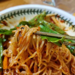 [한면원] 비빔국수 2인분 — 5점을 준 리뷰어가 2022년 8월 올린 사용 사진