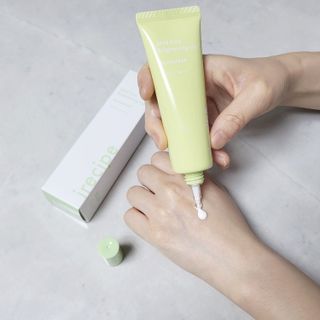 아이레시피 마일드시카 브라이트닝 업 선스크린 SPF50+ PA++++ — 5점을 준 리뷰어가 2023년 6월 올린 사용 사진