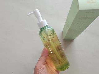스킨큐어 산다화 순한 클렌징 동백 오일 200ml — 5점을 준 리뷰어가 2023년 5월 올린 사용 사진