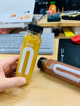BLENDY'S 핑크 스무디+블론디 스무디 — 5점을 준 리뷰어가 2021년 9월 올린 사용 사진