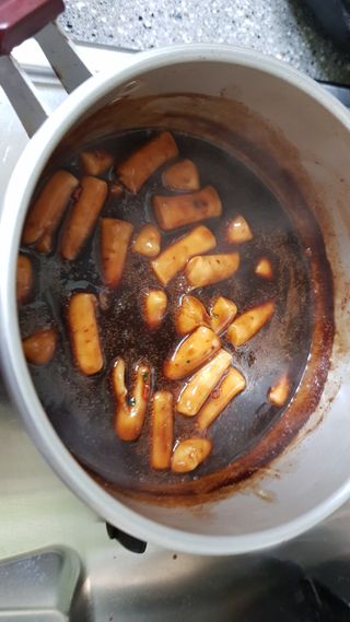 유비쿡 컵떡볶이 매운컵떡볶이2개/ 짜장컵떡볶이 2개  총 4개세트 — 5점을 준 리뷰어가 2021년 3월 올린 사용 사진