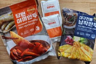(주)성경순만두 곤약만두.콘치즈만두,삼각당면만두,당면 야끼만두,대구전통 납작만두,떡뽁이 매콤소스,달콤소스 — 4점을 준 리뷰어가 2023년 4월 올린 사용 사진