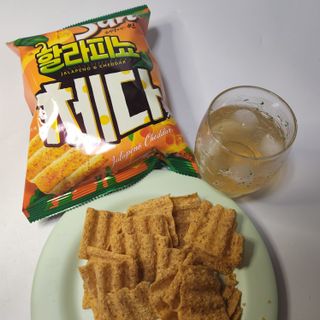 강렬한 태양의 맛 썬의 신제품, 썬 할라피뇨체다 — 5점을 준 리뷰어가 2022년 6월 올린 사용 사진