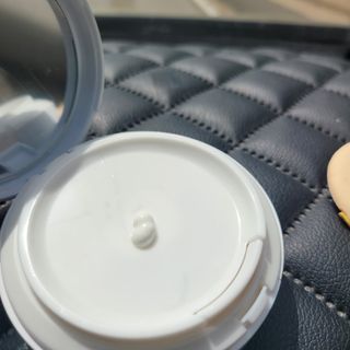 소이베베X신비아파트 모이스쳐 선팩트 SPF50+ PA+++ — 5점을 준 리뷰어가 2023년 4월 올린 사용 사진