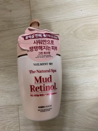 벨먼 내추럴 스파 머드레티놀 바디워시(그린로즈, 미드나잇 피오니) — 3점을 준 리뷰어가 2022년 5월 올린 사용 사진