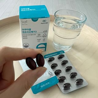 메디포스트 모비타 아쿠아셀 엔초비오메가3 60캡슐 — 3.5점을 준 리뷰어가 2022년 12월 올린 사용 사진