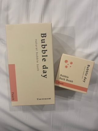 버블데이 아로마/과일 거품 입욕제 — 5점을 준 리뷰어가 2021년 7월 올린 사용 사진