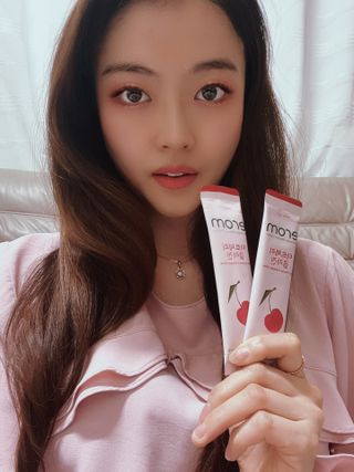 이롬 erom 타트체리 콜라겐 — 5점을 준 리뷰어가 2021년 4월 올린 사용 사진