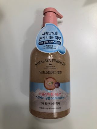 벨먼 내추럴스파 수분광채 스크럽 바디워시 600ml 5종 — 5점을 준 리뷰어가 2022년 5월 올린 사용 사진