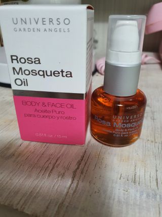 유니베르소 로즈힙 오일 15ml — 5점을 준 리뷰어가 2021년 6월 올린 사용 사진