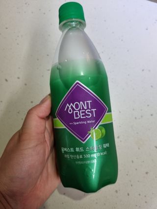 몽베스트 Montbest with Sparkling water Lime20병 — 5점을 준 리뷰어가 2022년 5월 올린 사용 사진