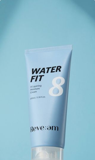 나우 [리브엠]피부 속부터 겹겹이, 촘촘하게! 워터핏8중 수분착붙 크림 — 5점을 준 리뷰어가 2024년 12월 올린 사용 사진