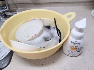 에티튜드 천연 젖병세정제 무향 아토베이비 폼타입 (295ml) 천연 친환경 비건 — 5점을 준 리뷰어가 2022년 8월 올린 사용 사진
