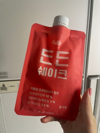 [덜다] 든든 식물성 단백질 쉐이크 40g X 7입 (곡물/딸기) — 5점을 준 리뷰어가 2023년 8월 올린 사용 사진