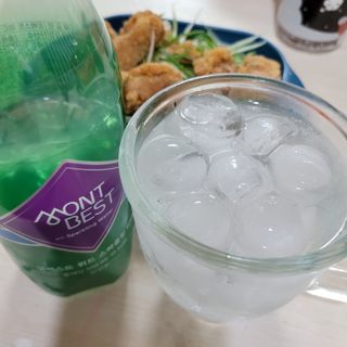몽베스트 Montbest with Sparkling water Plain 20병 — 5점을 준 리뷰어가 2021년 10월 올린 사용 사진