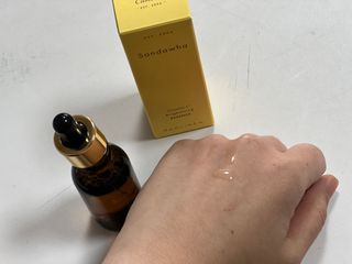 스킨큐어 산다화 비타민c 화이트닝 에센스 30ml — 5점을 준 리뷰어가 2023년 12월 올린 사용 사진
