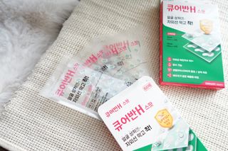 [큐어반H 스팟] 자외선 99프로 차단되는 스틱타입 스팟밴드(1팩 / 66매입) — 5점을 준 리뷰어가 2022년 12월 올린 사용 사진