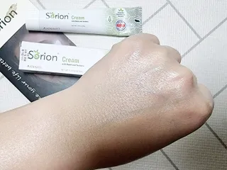 건선/아토/습진/민감성 피부 천연보습진정크림 소리온 크림 & 센시티브 크림 50g — 5점을 준 리뷰어가 2022년 3월 올린 사용 사진