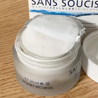 산수시 아쿠아 베네핏 24h 수부지 물광 속건조 수분크림 50ml — 4.5점을 준 리뷰어가 2021년 6월 올린 사용 사진