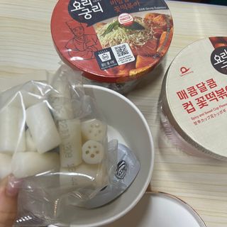 나우  [요리궁리] B타입 ( 매콤, 치즈, 매콤까르보 ) 꽃떡볶이 6개입 세트 — 5점을 준 리뷰어가 2025년 3월 올린 사용 사진