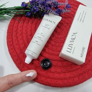 러브모아 향수 고체향수 승무원 고체향수 바르는 향수 니치향수 도손 우드세이지 앤 씨솔트 — 5점을 준 리뷰어가 2022년 10월 올린 사용 사진