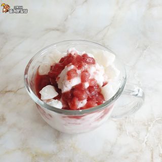 KOHL 앤베리 홈카페 500g 딸기콩포트 — 5점을 준 리뷰어가 2021년 7월 올린 사용 사진