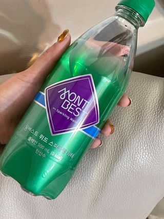 몽베스트 Montbest with Sparkling water Plain 20병 — 5점을 준 리뷰어가 2021년 10월 올린 사용 사진