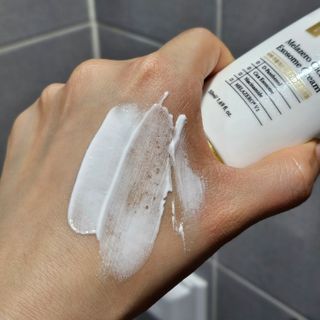 하이브리온 [쿠팡]멜라제로 시카엑소좀 크림 50ml PDRN 줄기세포 주름 미백기능성 피부과 병원입점, 1개, 50g — 5점을 준 리뷰어가 2025년 7월 올린 사용 사진